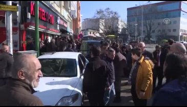 İYİ Parti Genel Başkanı Akşener'den Bursa'nın Kestel ilçesinde esnaf ziyareti