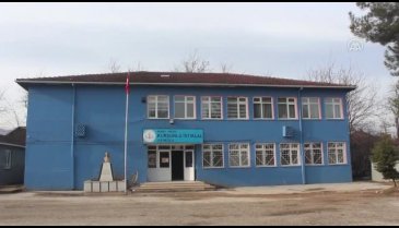 Bursa'da ilkokul öğrencileri, Suriye'de ve sınırda görev yapan askerlere mektup gönderdi