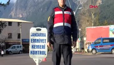 Ceza yazan polise hakaret etti
