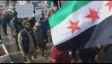 Azez halkından saldırılara protesto