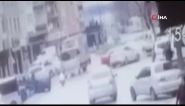 Bursa'da iki otomobil kafa kafaya çarpıştı: 4 yaralı