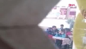 Öğretmen, ilkokul öğrencilerine tokat attı!