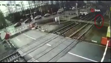 Rusya'da hızlı tren yayaya çarptı