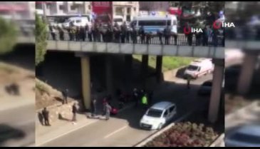 Bursa'da intihara teşebbüs eden vatandaş hareket halindeki otomobilin üstüne düştü