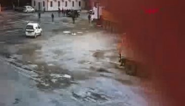 Tartıştığı mesai arkadaşlarını TIR'la kovaladı!