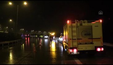 Bursa'da sodyum hidroksit yüklü tır devrildi