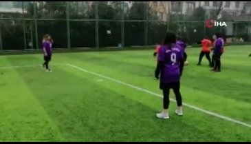 Topuklu Kramponlar Bursa'da engelliler için sahaya çıkıyor