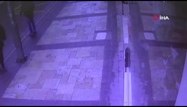 Beğendiği çantayı böyle çaldı