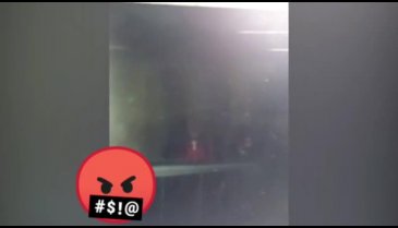 Başörtülü kızın arkasında mastürbasyon yaptı!