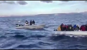 Yunan Sahil Güvenlik göçmenleri ittiriyor