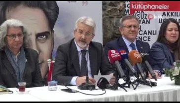 Bursa'da yılın yazarı Fakir Baykurt oldu!