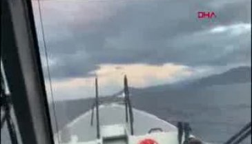 Yunan gemisi böyle itildi!