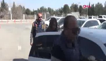 Bebeğini boğarak öldürüp çöpe atmış