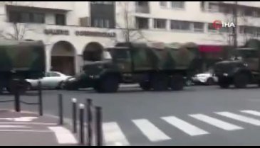 Fransa'da askerler sokağa indi