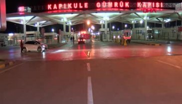 Avrupa'ya açılan sınır kapılarında giriş ve çıkışlar durduruldu!