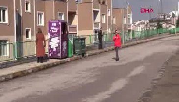 Belediyeden 'canım sıkıldı' diye mesaj atan kişiye megafonlu destek