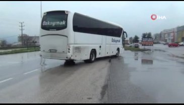Bursa'da polisten toplumsal mesafe ve maske uygulaması