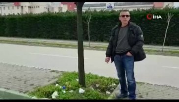 Bursa'da çevreye atılan kullanılmış maske ve eldivenler tehlike saçıyor