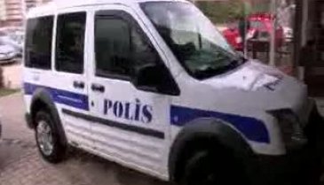 Bursa'da koronavirüse karşı 400 polis aracını dezenfekte ettiler