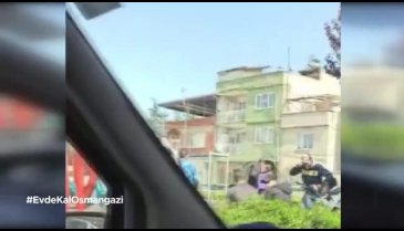 Bursa'da virüsten değil zabıtadan korktular