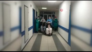 80 ve 81 yaşındaki çift koronavirüsü yenerek taburcu edildi