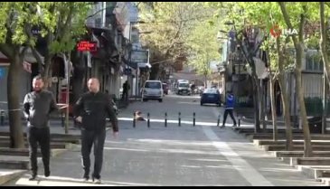 Bursa'da Cumhuriyet Caddesi yaya trafiğine kapatıldı