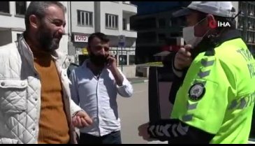Bursa'da ikinci sokağa çıkma cezasını yedi, tutanağı yırtıp yere attı