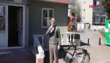 Bursa'da bisikletine hoparlör taktıran muhtar sokak sokak "evde kal" diyor