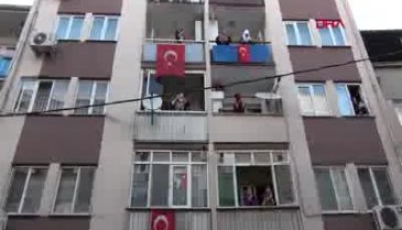 Bursa'da mahalleli çaldı, temizlik görevlisi çifte telli oynadı