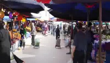 Bursa'da pazarlar doldu taştı!