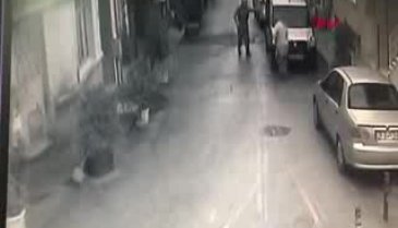 Bursa'da psikolojik sorunları olan genç önce babasını sonra kendini bıçakladı