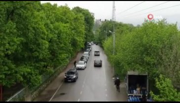 Bursa'da 4 günlük sokağa çıkma yasağı öncesi kilometrelerce su kuyruğu