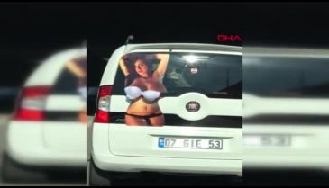 Bursa'da aracına çıplak kadın afişi asan adam gözaltına alındı