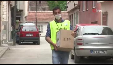 Bursa Osmangazi'de kapı kapı sıcak yemek