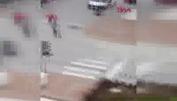 4 aylık bebeğinin boğazına bıçak dayadı!