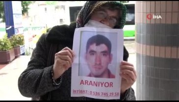 Bursa'da sokak sokak gezip engelli oğlunu arıyor