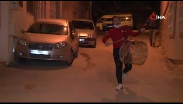 Bursa'da Bülent Ersoy şarkılarıyla sahura uyandırıyor