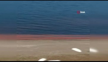 Bursa Karacabey'de deniz turuncuya döndü