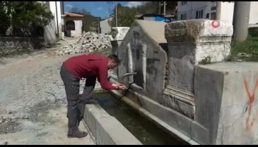 Bursa'da 2 bin yıldır akan ölüler çeşmesinden su içiyorlar