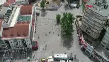 Bursa'da cadde ve meydanlarda yoğunluk