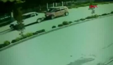 Oğlunun ölümüne neden olan sürücüyü, 4 yıl sonra sokak ortasında öldürdü