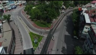 Bursa'da boş caddeler böyle görüntülendi