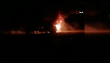 Seyir halindeki kamyon alev aldı