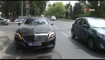 Ünlü çiğköfteci lüks otomobiliyle kaza geçirdi
