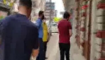 Bursa'da mahsur kalan yavru kedi kurtarıldı
