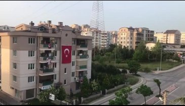 Bursa'da 19 Mayıs balkonlardan kutlandı!