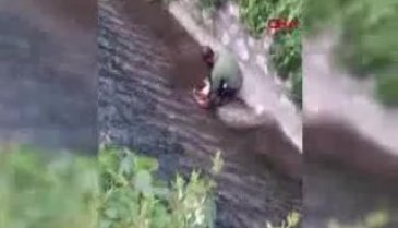 Bursa'da yaralı martıyı kurtarmak için indiği derede mahsur kaldı