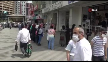 Bursa'da bayram alışverişi yoğunluğu