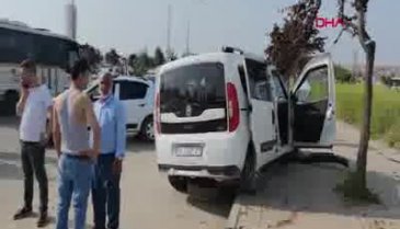 Bursa'da otomobille hafif ticari araç çarpıştı