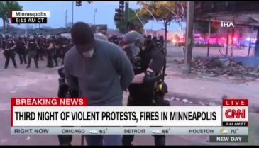George Floyd protestolarını takip eden CNN ekibi canlı yayında gözaltına alındı